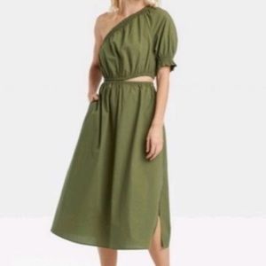 Women's Puff Short Sleeve Cut Out Dress
Who What Wear COLOR OLIVE GREEN  L.  NWT